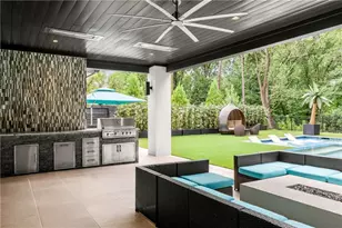 1105 Moores Mill Rd NW, Atlanta, GA 30327 - Photo 17