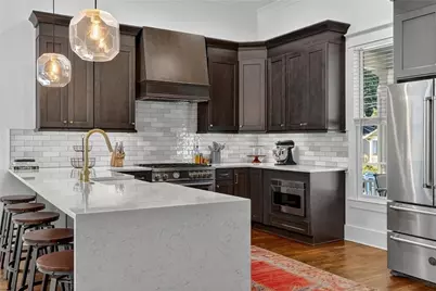 1054 White Oak Avenue SW, Atlanta, GA 30310 - Photo 3