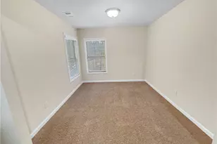 690 Collingsworth Ln, Lawrenceville, GA 30043 - Photo 17