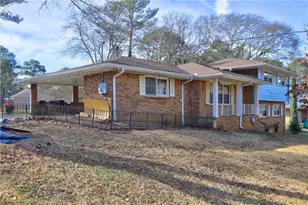 876 Belle Glade Dr, Stone Mountain, GA 30083 - Photo 3