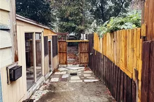 815 Sunfield Dr NW, Lilburn, GA 30047 - Photo 23