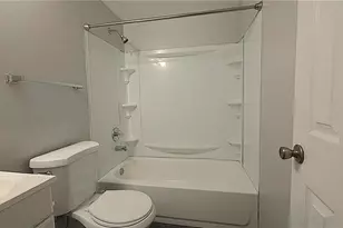 1048 Falls Brooke Dr, Conyers, GA 30094 - Photo 3