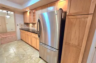 6851 Roswell Rd NE, Sandy Springs, GA 30328 - Photo 9