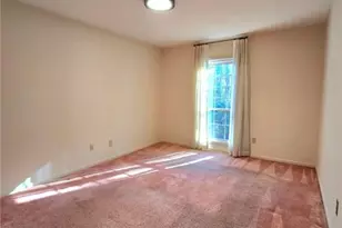 6851 Roswell Rd NE, Sandy Springs, GA 30328 - Photo 13