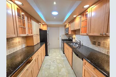 6851 Roswell Road NE #I 13, Sandy Springs, GA 30328 - Photo 11