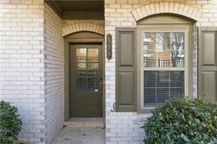 555 Broadview Pl NE, Atlanta, GA 30324 - Photo 3