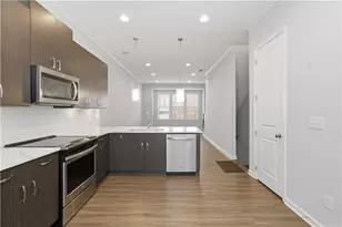 555 Broadview Pl NE, Atlanta, GA 30324 - Photo 7