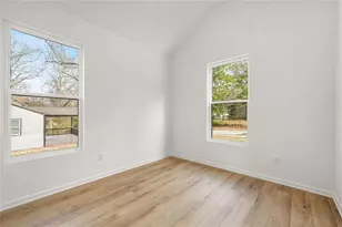 672 Commercial Ave NW, Atlanta, GA 30318 - Photo 23