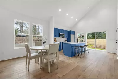 672 Commercial Avenue NW, Atlanta, GA 30318 - Photo 9