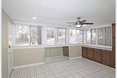 38 La Rue Place NW, Atlanta, GA 30327 - Photo 15