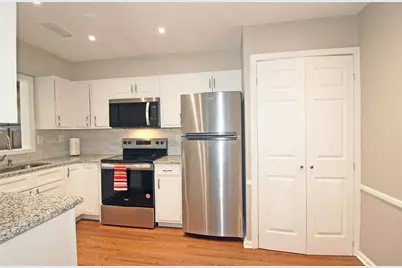 38 La Rue Place NW, Atlanta, GA 30327 - Photo 9