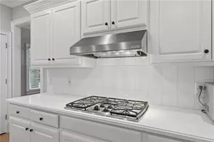 730 Hunting View Point, Atlanta, GA 30328 - Photo 25