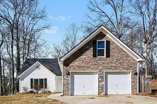 185 Jimmy Reynolds Dr, Jefferson, GA 30549 - Photo 1