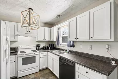 185 Jimmy Reynolds Drive, Jefferson, GA 30549 - Photo 7