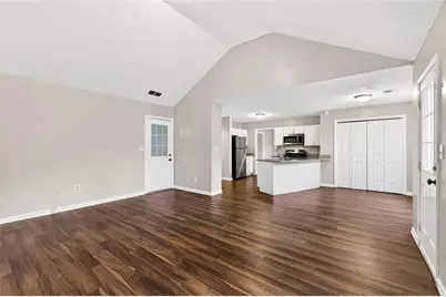 979 Oakwood Chase Circle, Stone Mountain, GA 30083 - Photo 13