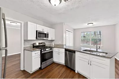 979 Oakwood Chase Circle, Stone Mountain, GA 30083 - Photo 9