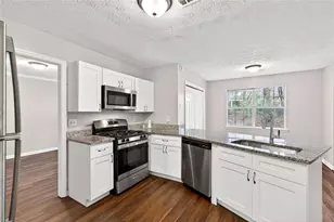 979 Oakwood Chase Cir, Stone Mountain, GA 30083 - Photo 9