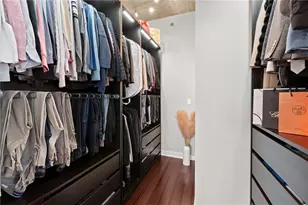 3324 Peachtree Rd NE, Atlanta, GA 30326 - Photo 25