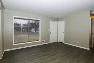 8951 Cornell Dr, Jonesboro, GA 30238 - Photo 3