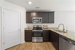 1149 Bluecoat Cir, Hampton, GA 30228 - Photo 5