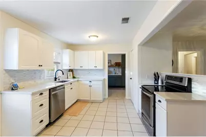 1060 McLinden Avenue SE, Smyrna, GA 30080 - Photo 3