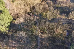 285 Lakemoore Dr NE, Atlanta, GA 30342 - Photo 27