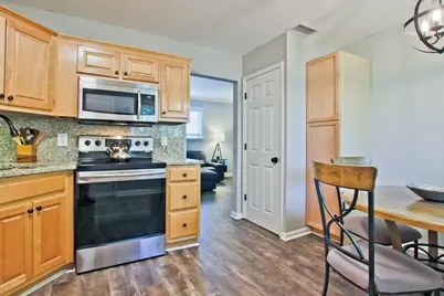 315 Hilderbrand Drive #C7, Atlanta, GA 30328 - Photo 3