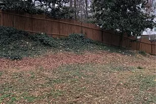 1048 Mantissa St NW, Atlanta, GA 30318 - Photo 11