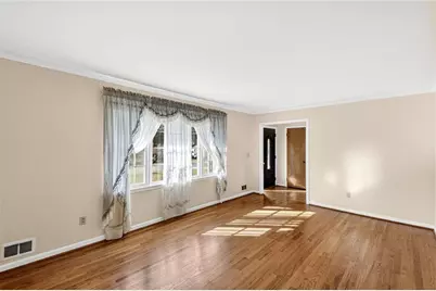 5657 Bob White Circle NW, Lilburn, GA 30047 - Photo 5