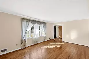 5657 Bob White Cir NW, Lilburn, GA 30047 - Photo 5