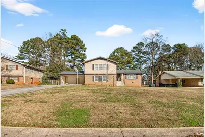 5657 Bob White Circle NW, Lilburn, GA 30047 - Photo 3