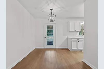 205 Pine St, Barnesville, GA 30204 - Photo 9