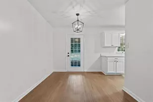 205 Pine St, Barnesville, GA 30204 - Photo 9