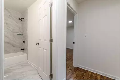 422 Susan Creek Drive, Stone Mountain, GA 30083 - Photo 21