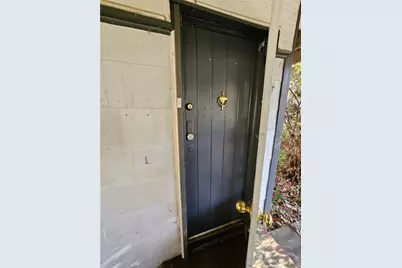 362 Old Ivy Road NE, Atlanta, GA 30342 - Photo 9