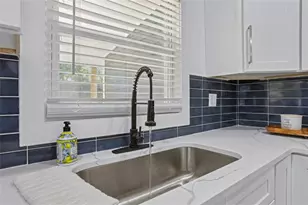 858 Hall St, Atlanta, GA 30318 - Photo 9