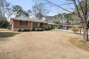 3088 Majestic Cir, Avondale Estates, GA 30002 - Photo 3