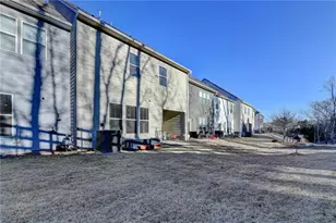 2230 Manor Pointe Dr, Cumming, GA 30041 - Photo 39