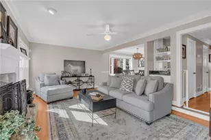 2705 Holcomb Springs Dr, Alpharetta, GA 30022 - Photo 11