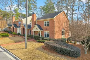 2705 Holcomb Springs Dr, Alpharetta, GA 30022 - Photo 3