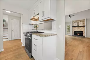 1017 Falling Valley Ct SE, Smyrna, GA 30080 - Photo 7