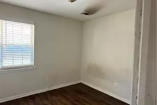 596 Lakeridge Cir SE, Conyers, GA 30094 - Photo 9