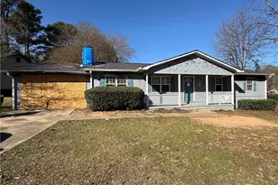 596 Lakeridge Cir SE, Conyers, GA 30094 - Photo 1