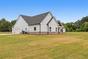1217 Pleasant Valley Rd, Monroe, GA 30655 - Photo 77