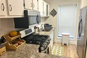 403 Cumberland Ct SE, Smyrna, GA 30080 - Photo 9