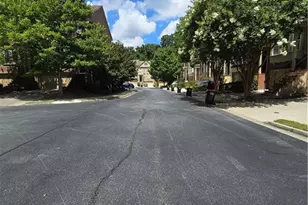 890 W Rd, Atlanta, GA 30324 - Photo 45