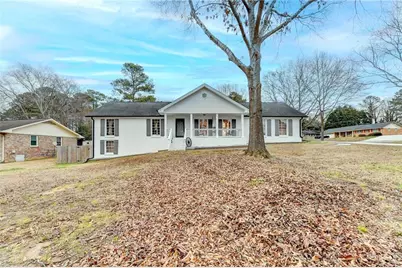 2136 Briarwood Court, Snellville, GA 30078 - Photo 3