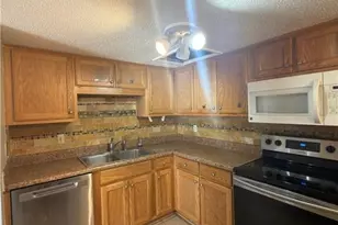 1432 Tilbury Pl, Stone Mountain, GA 30083 - Photo 3