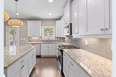 1063 Johnsons Grove, Atlanta, GA 30318 - Photo 9