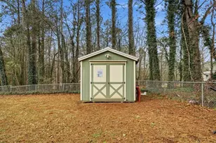 1209 Autumn Ave, Winder, GA 30680 - Photo 9